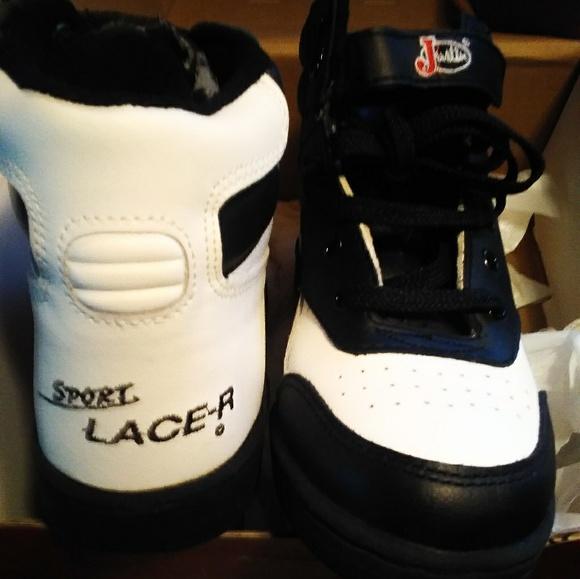 Hello Kitty Purse, Justin shoes Youth 2 1/2, Parti - Picture 3 of 4